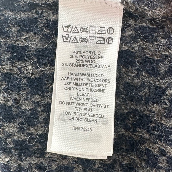 Max studio womens sweater size M grey blue houndstooth wool old money cardigan - Picture 11 of 12